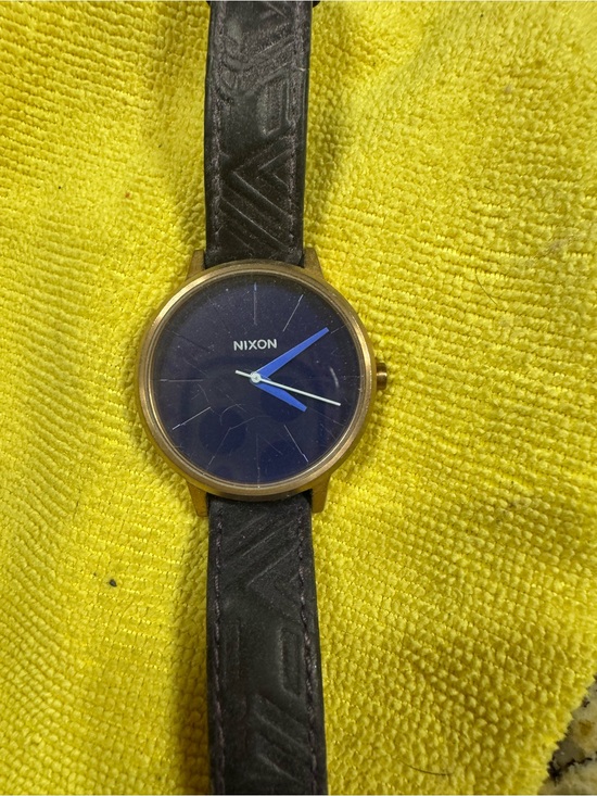 Nixon Accessories - Nixon The Kensington Gold Case with Navy Leather Strap